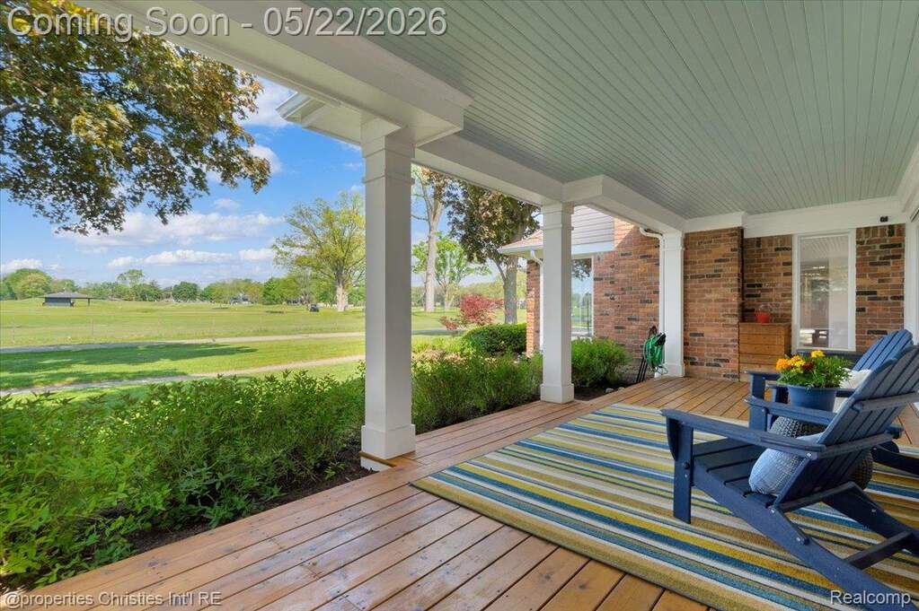 06-6225 Golfview Dr-6.jpg