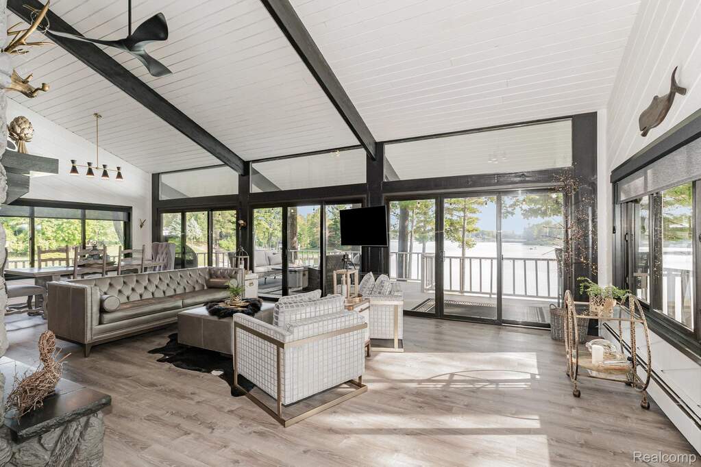 4 Bedroom Single Family Home/House's Image 10