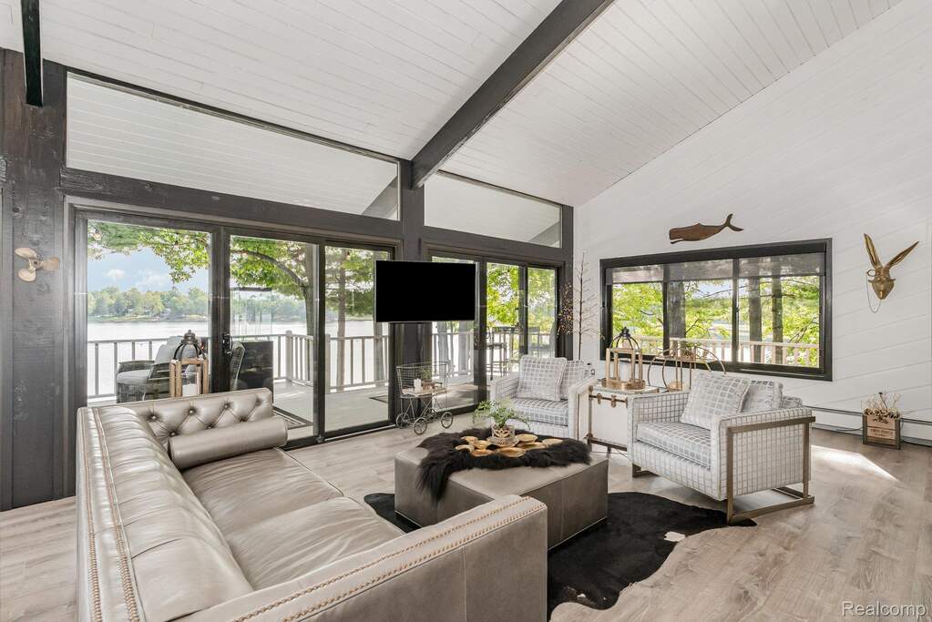4 Bedroom Single Family Home/House's Image 11