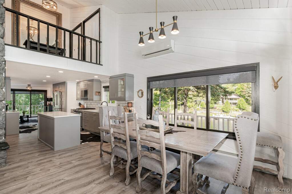 4 Bedroom Single Family Home/House's Image 15
