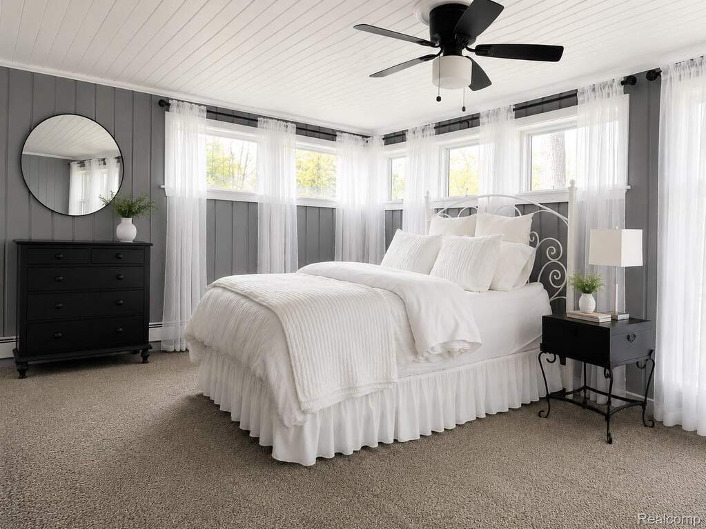 4 Bedroom Single Family Home/House's Image 34