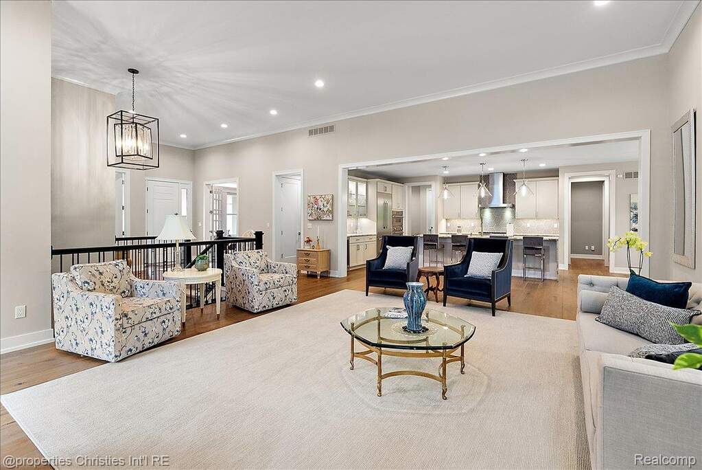 2 Bedroom Apartment/Flat's Image 8