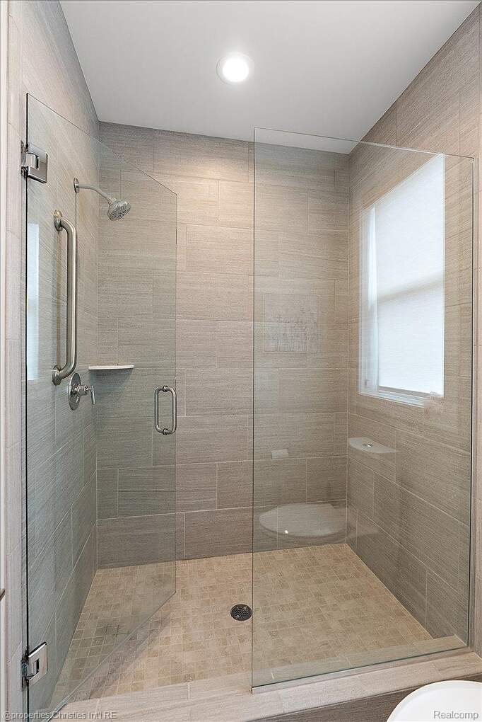 2 Bedroom Apartment/Flat's Image 30