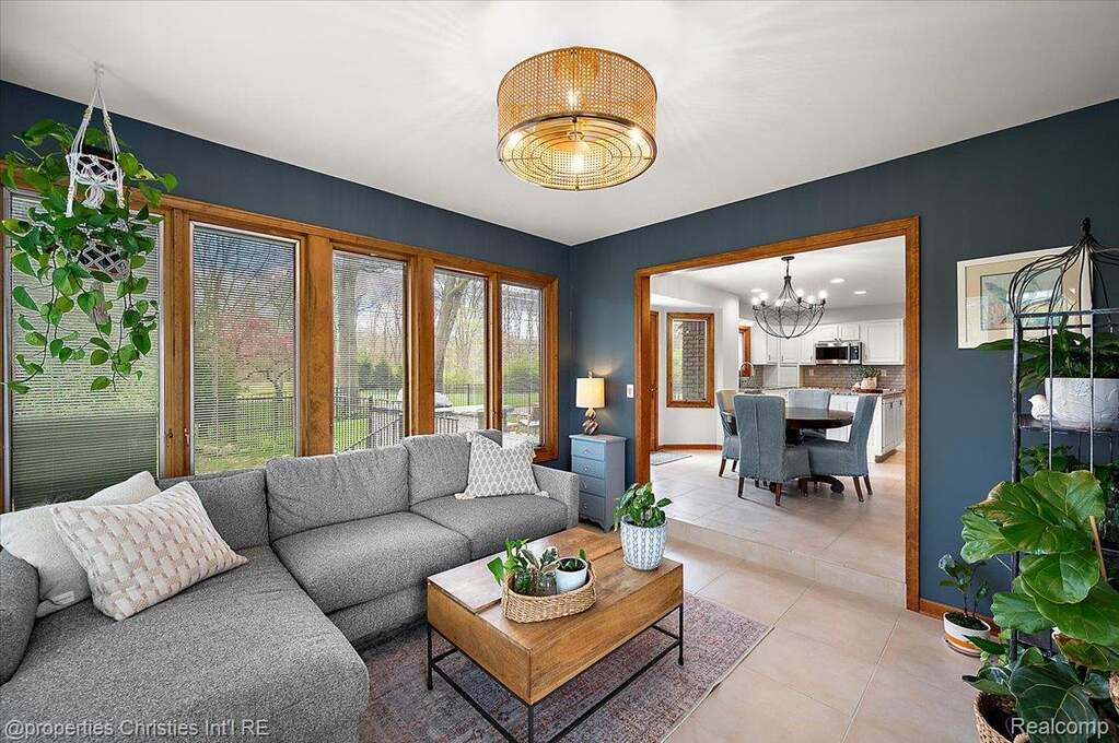 4 Bedroom Single Family Home/House's Image 15