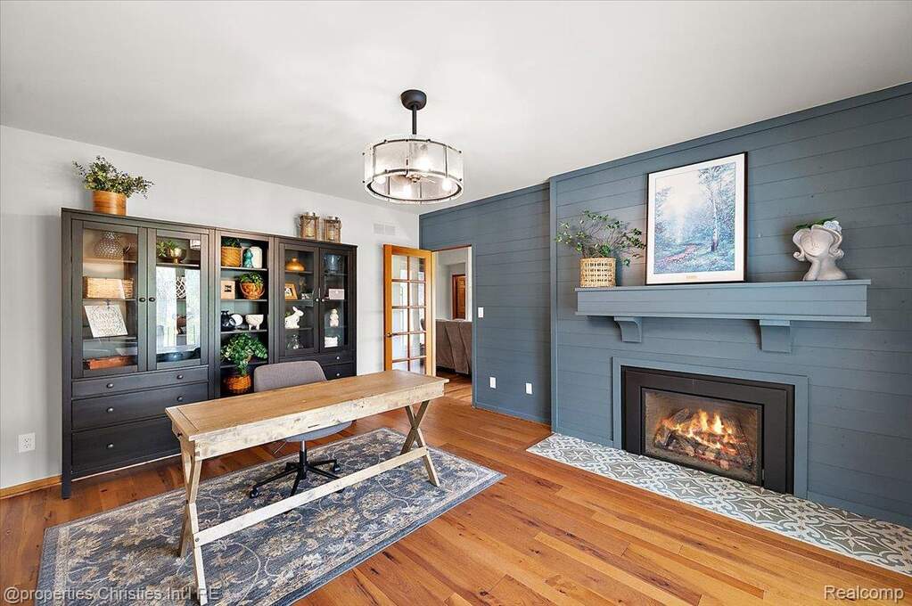 4 Bedroom Single Family Home/House's Image 18
