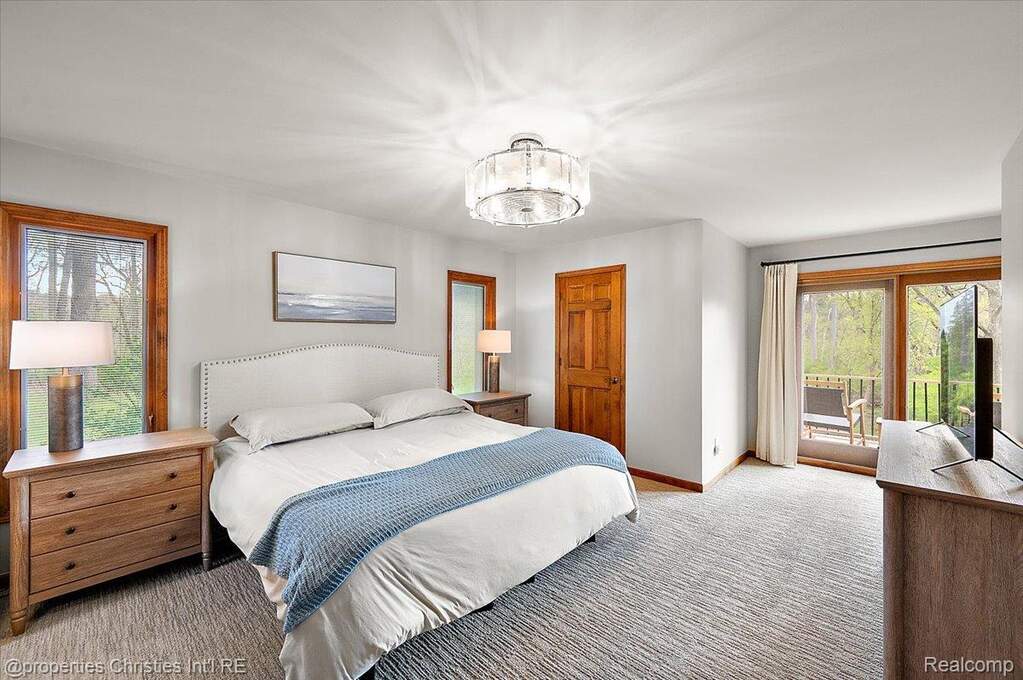 4 Bedroom Single Family Home/House's Image 21