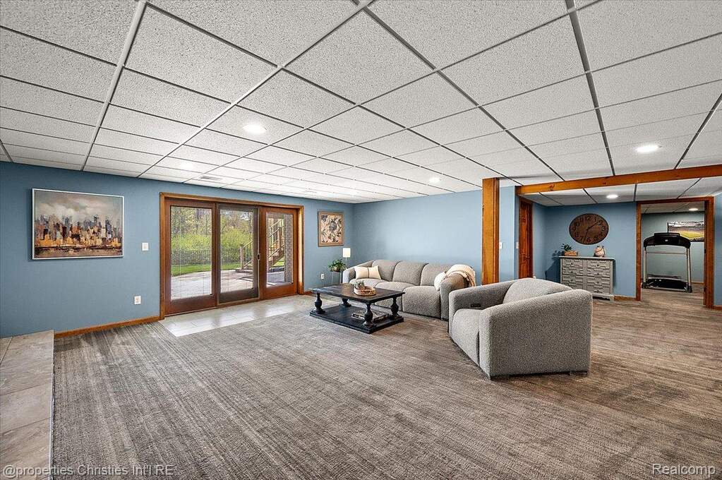 4 Bedroom Single Family Home/House's Image 49