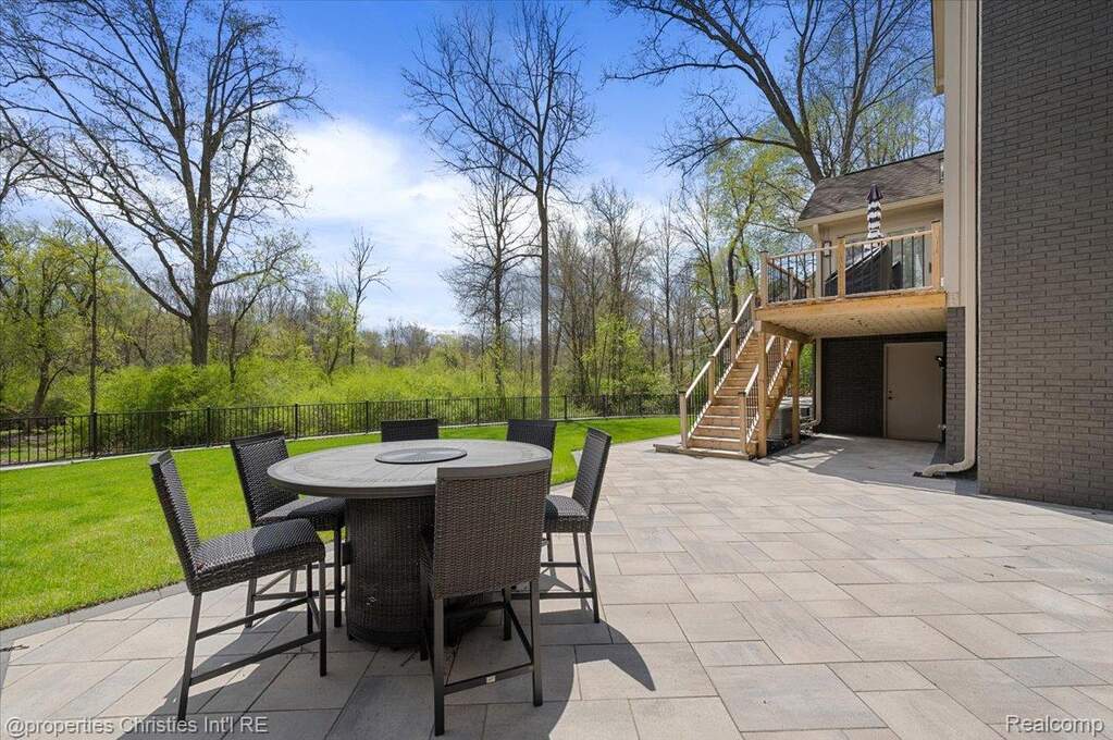 4 Bedroom Single Family Home/House's Image 57