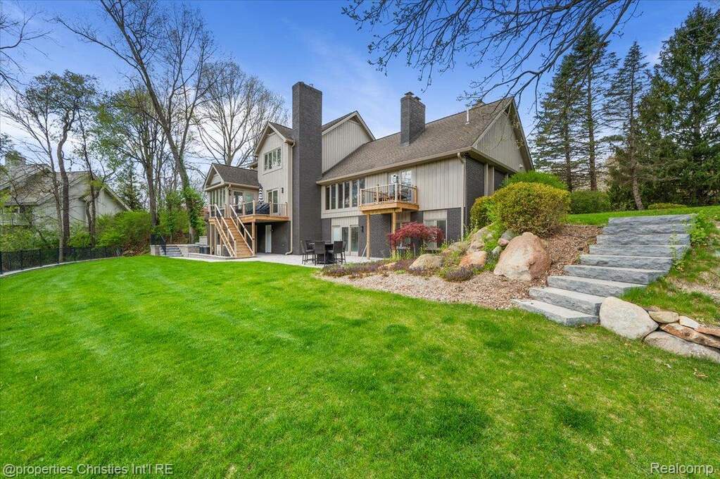 4 Bedroom Single Family Home/House's Image 59