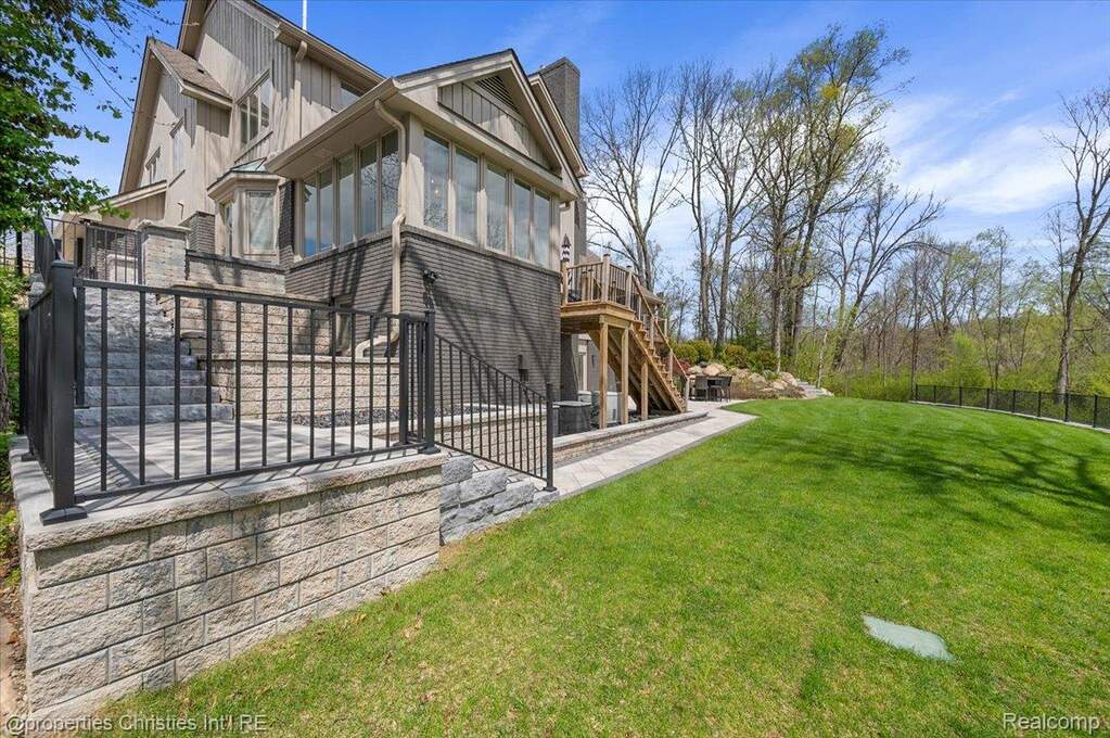 4 Bedroom Single Family Home/House's Image 64