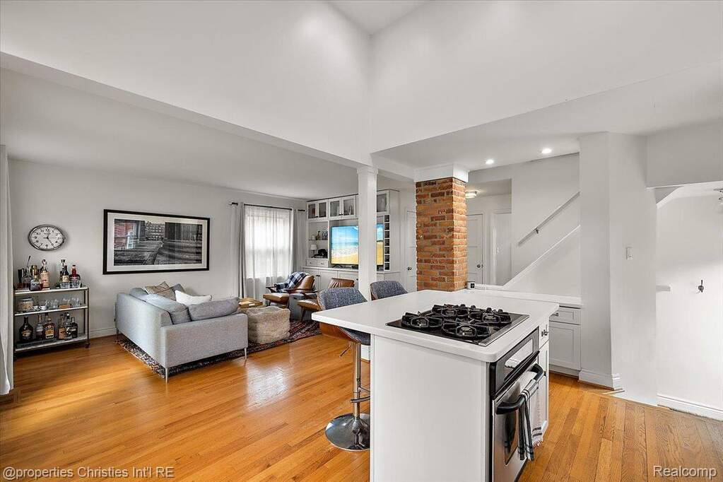 3 Bedroom Single Family Home/House's Image 8