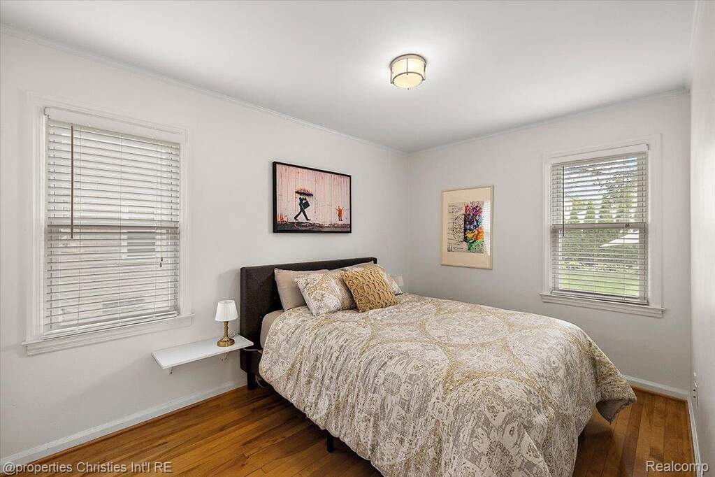 3 Bedroom Single Family Home/House's Image 12