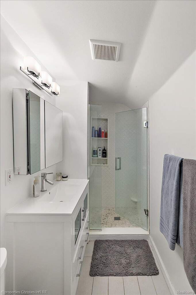 3 Bedroom Single Family Home/House's Image 18