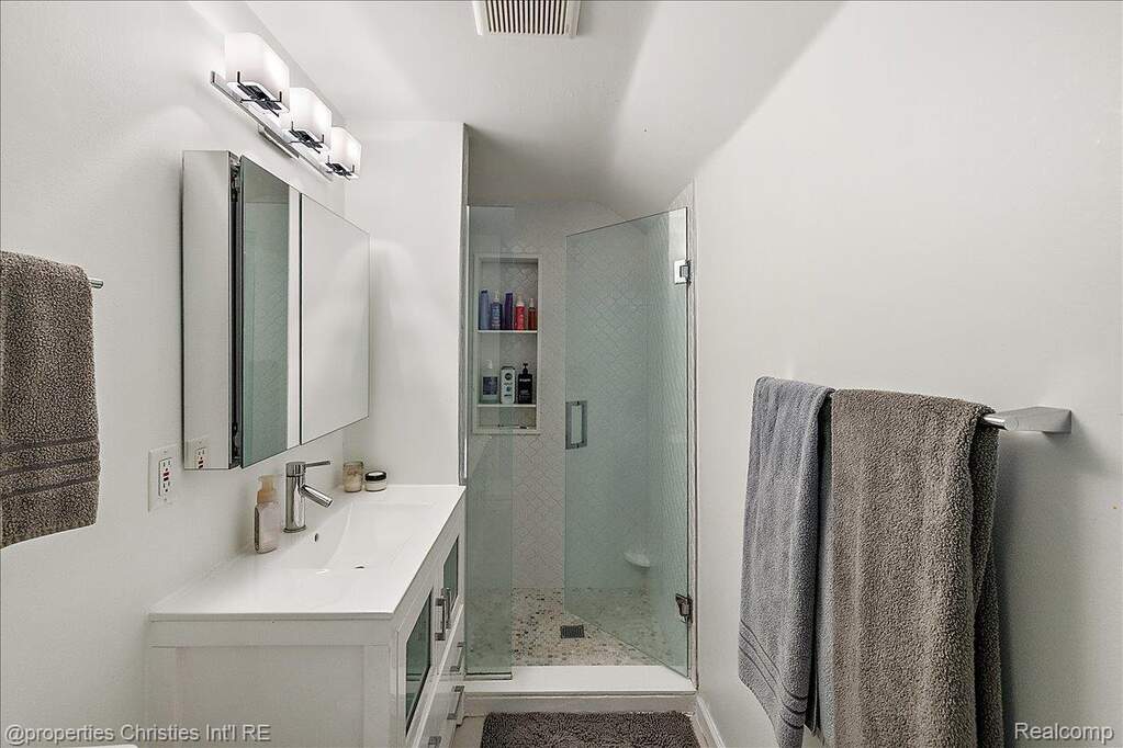 3 Bedroom Single Family Home/House's Image 19