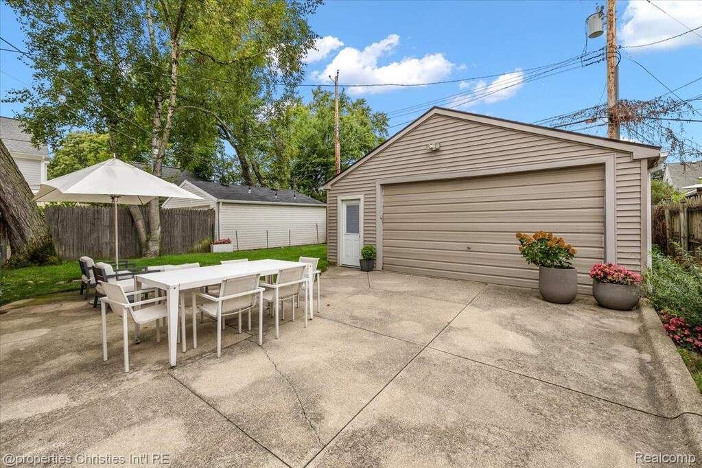3 Bedroom Single Family Home/House's Image 22