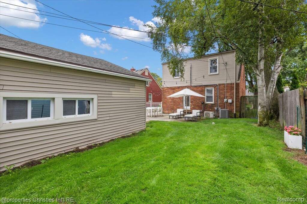 3 Bedroom Single Family Home/House's Image 25