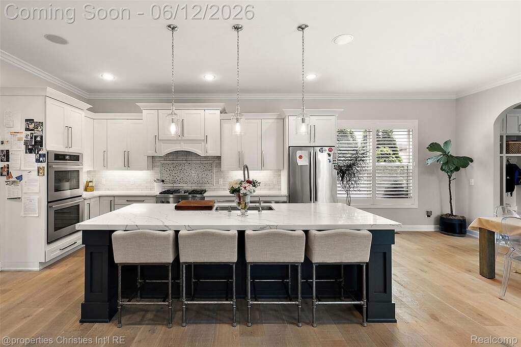 5 Bedroom Single Family Home/House's Image 15