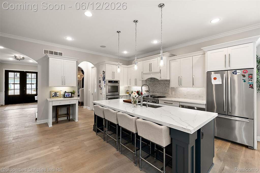 5 Bedroom Single Family Home/House's Image 16