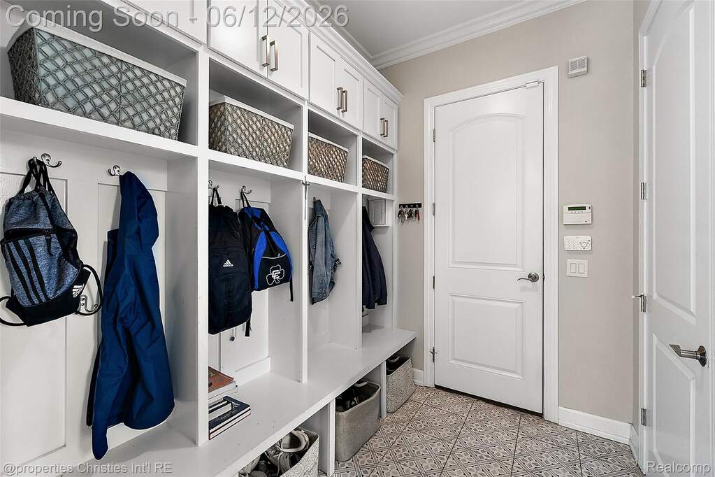 5 Bedroom Single Family Home/House's Image 20