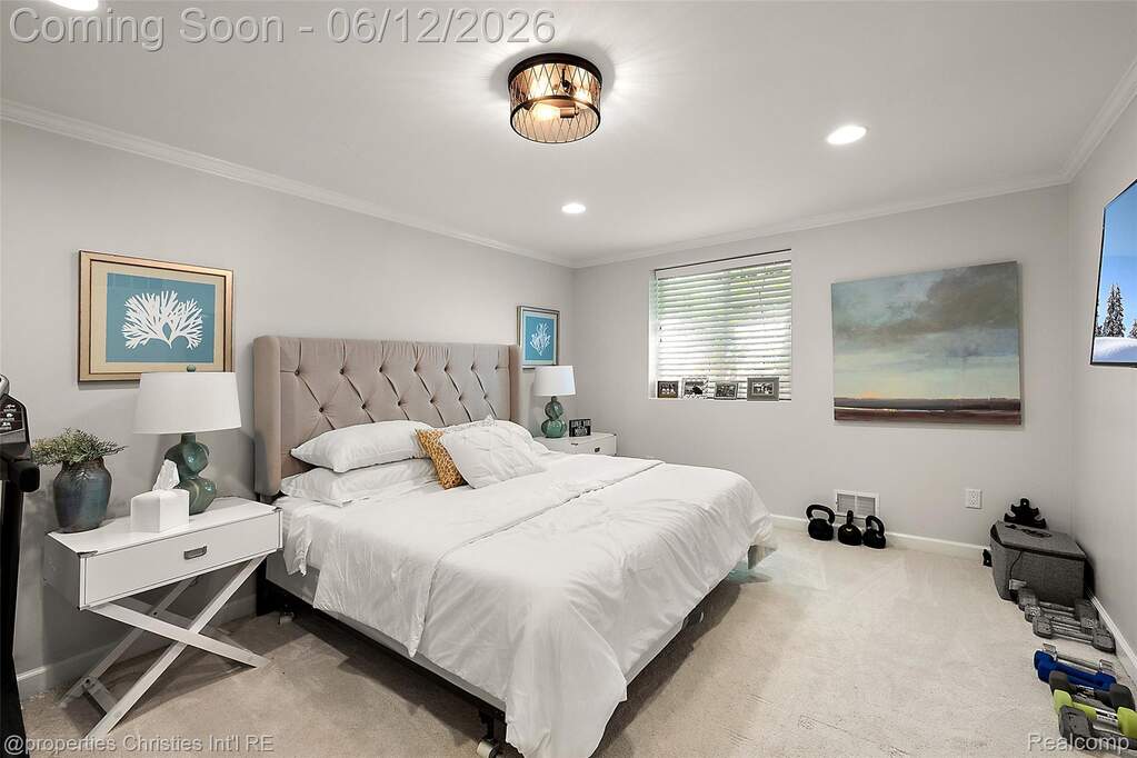 5 Bedroom Single Family Home/House's Image 50