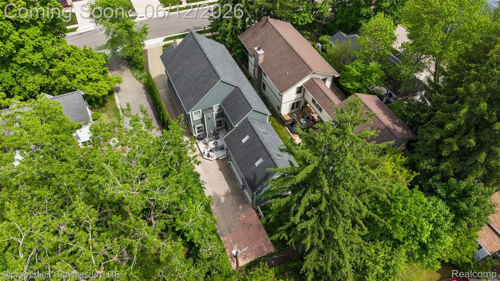 5 Bedroom Single Family Home/House's Image 64