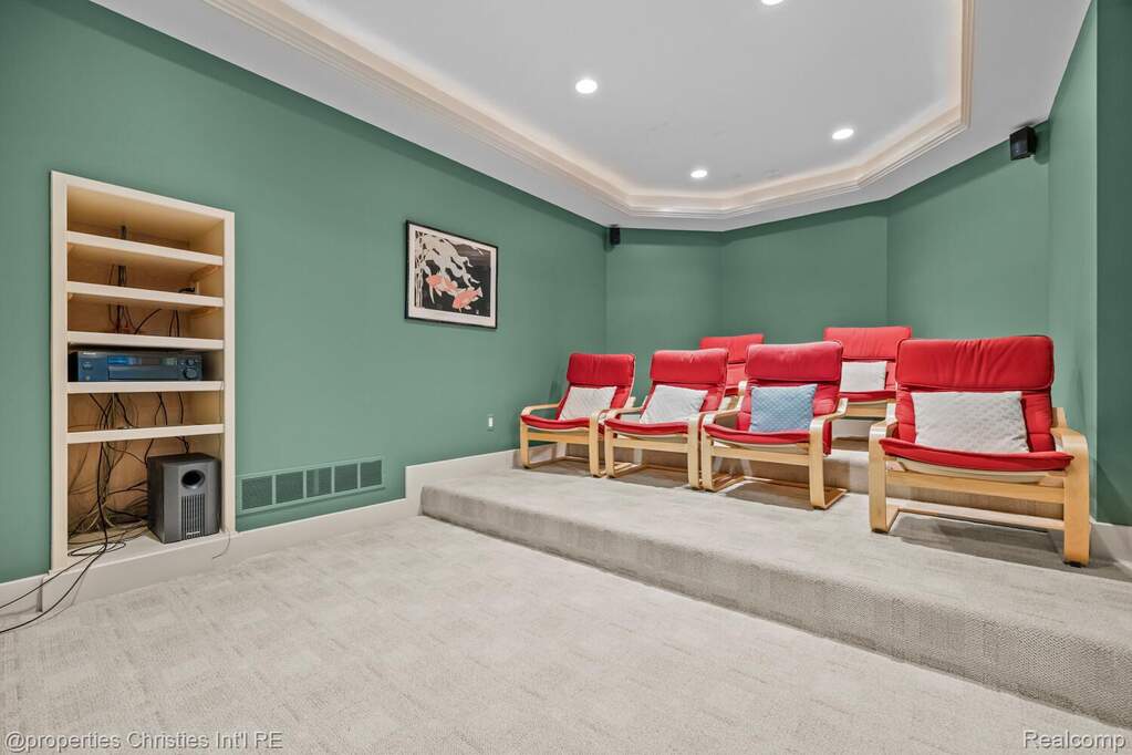 5 Bedroom Single Family Home/House's Image 50