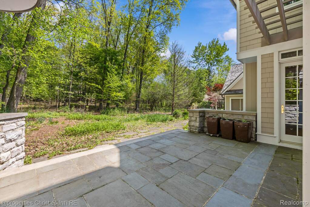 5 Bedroom Single Family Home/House's Image 63