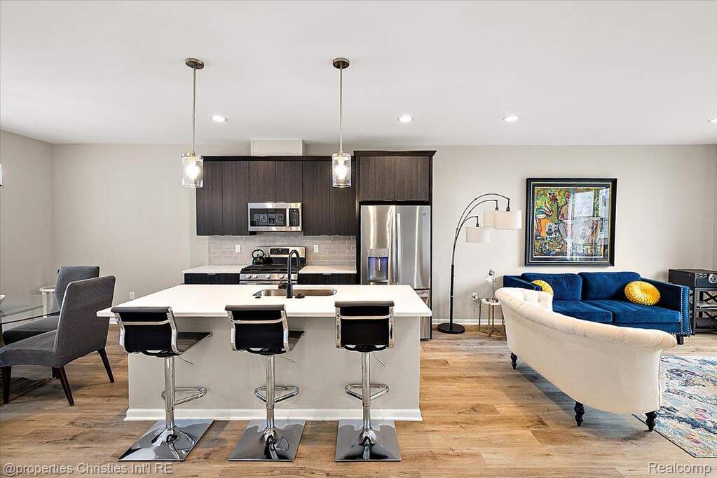 3 Bedroom Villa/Townhouse's Image 22