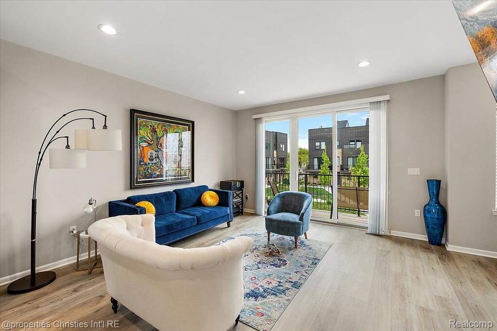 3 Bedroom Villa/Townhouse's Image 30