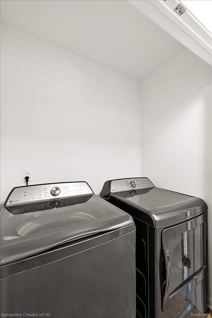 3 Bedroom Villa/Townhouse's Image 49