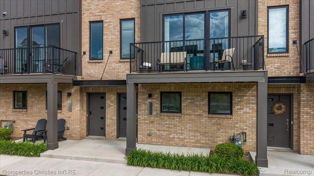 3 Bedroom Villa/Townhouse's Image 4