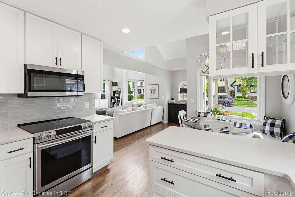 3 Bedroom Single Family Home/House's Image 14