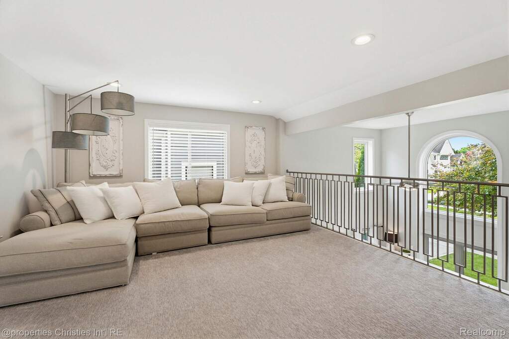 3 Bedroom Single Family Home/House's Image 28