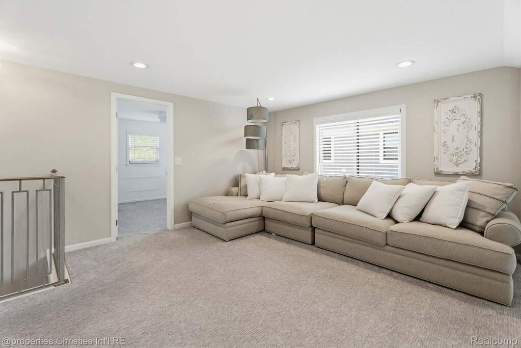 3 Bedroom Single Family Home/House's Image 29