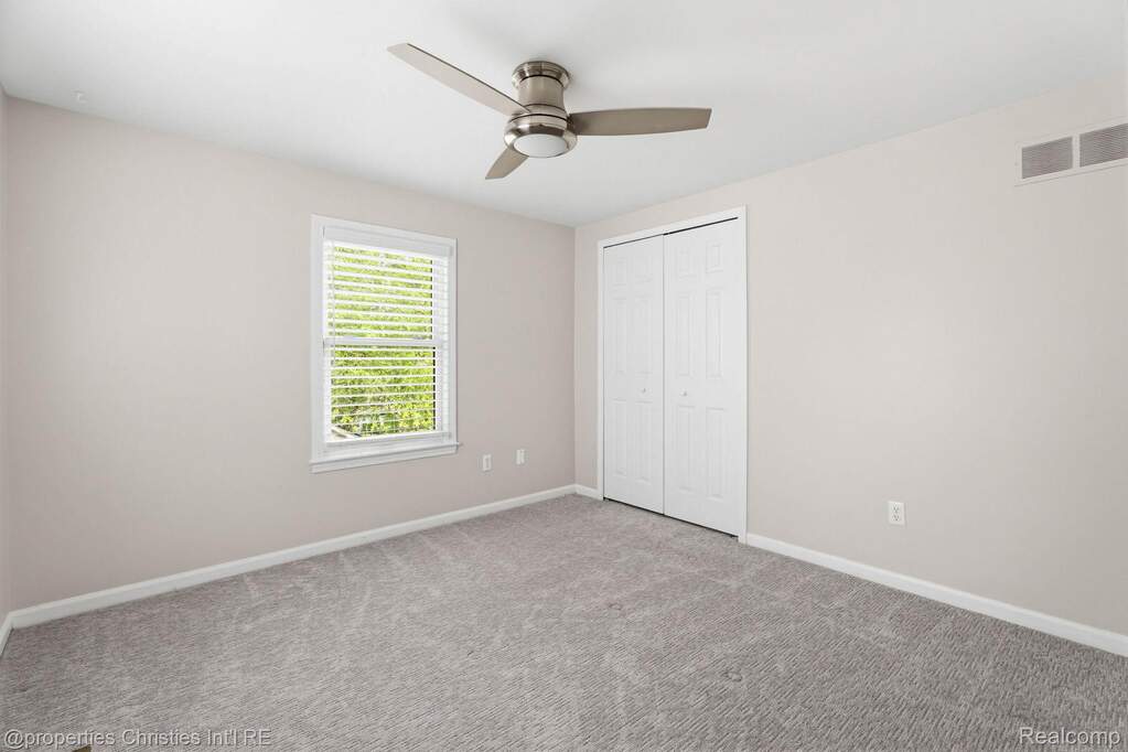 3 Bedroom Single Family Home/House's Image 35