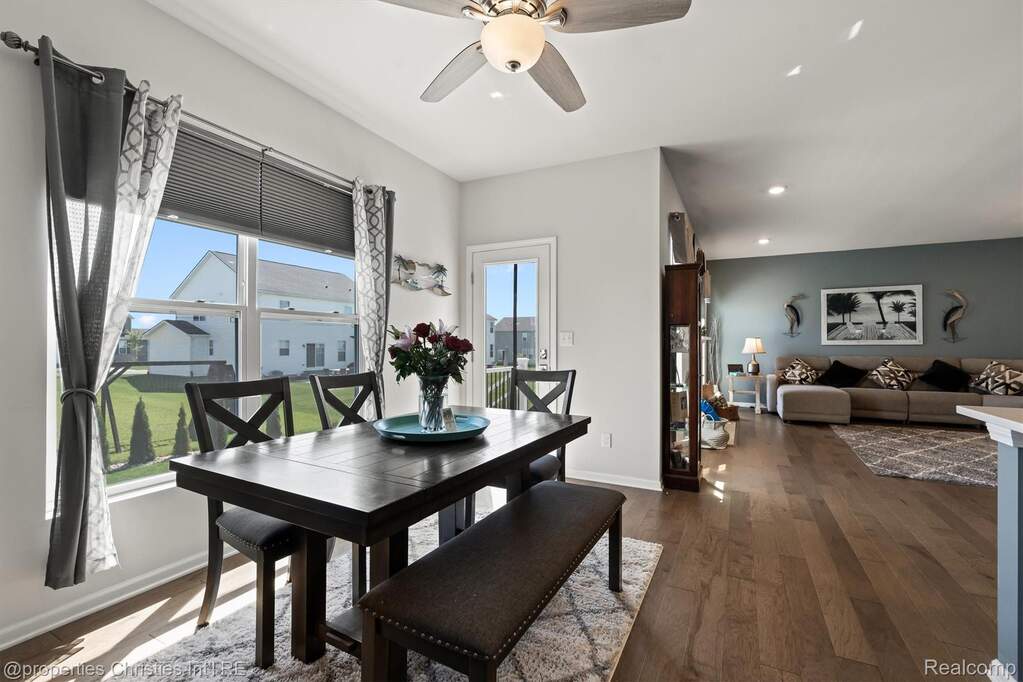 4 Bedroom Single Family Home/House's Image 10