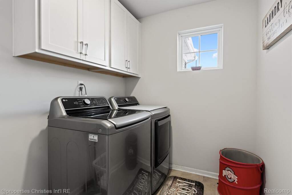 4 Bedroom Single Family Home/House's Image 22