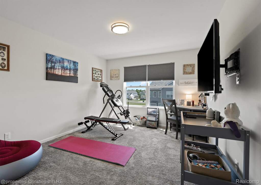 4 Bedroom Single Family Home/House's Image 25