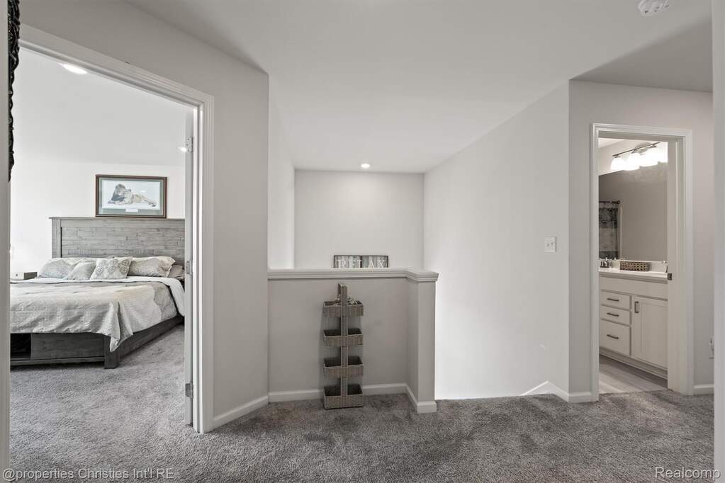 4 Bedroom Single Family Home/House's Image 27