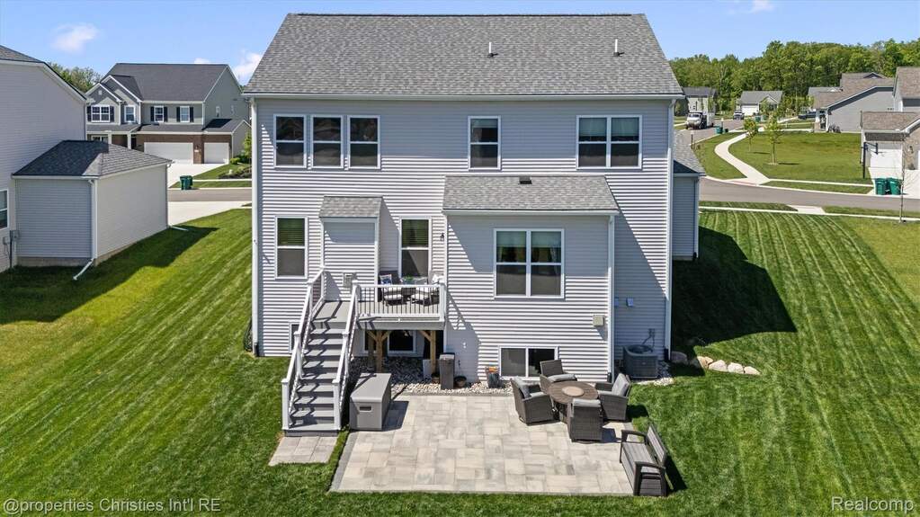 4 Bedroom Single Family Home/House's Image 38