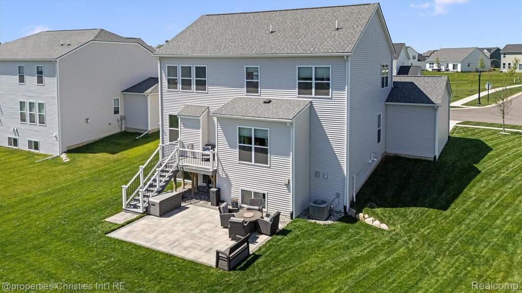 4 Bedroom Single Family Home/House's Image 39