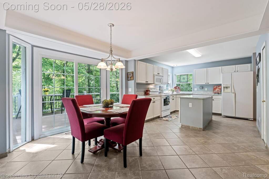 4 Bedroom Single Family Home/House's Image 11