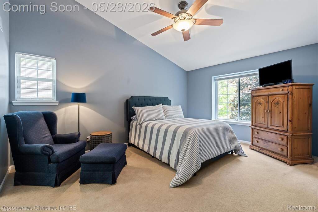 4 Bedroom Single Family Home/House's Image 15