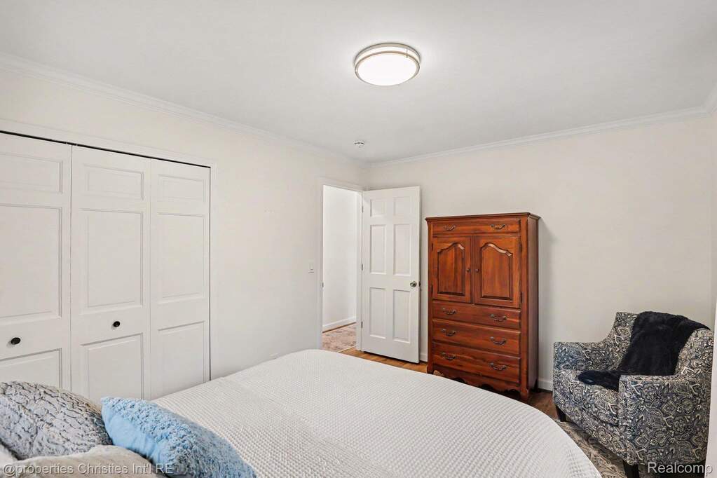 3 Bedroom Single Family Home/House's Image 17