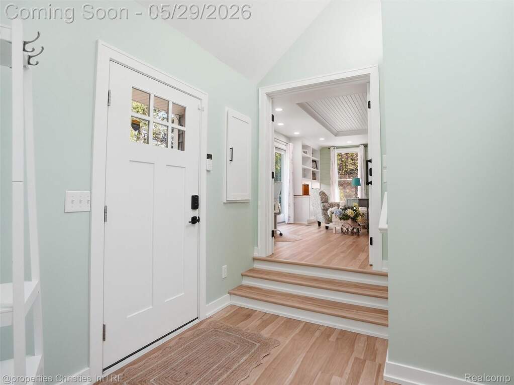 5 Bedroom Single Family Home/House's Image 17