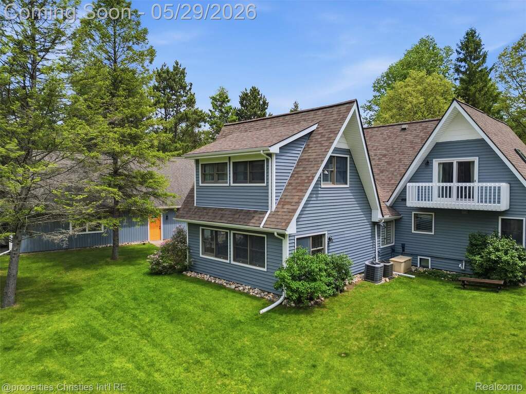 5 Bedroom Single Family Home/House's Image 37