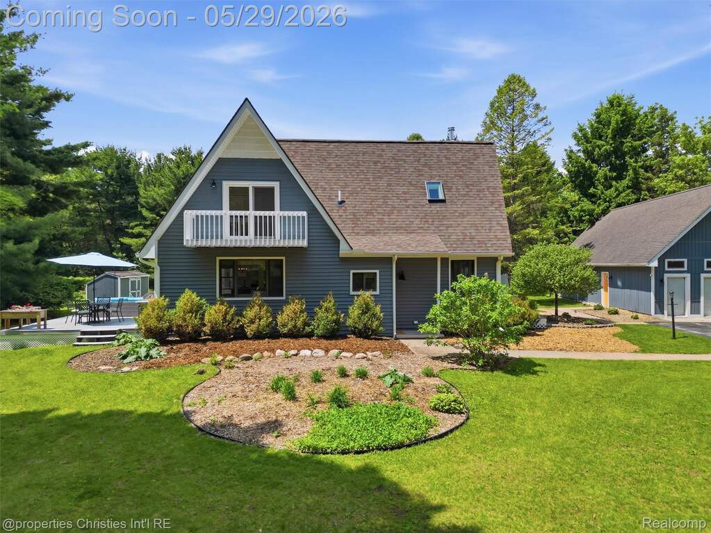 5 Bedroom Single Family Home/House's Image 39
