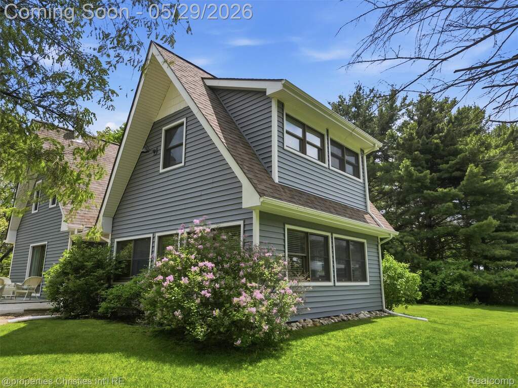 5 Bedroom Single Family Home/House's Image 62