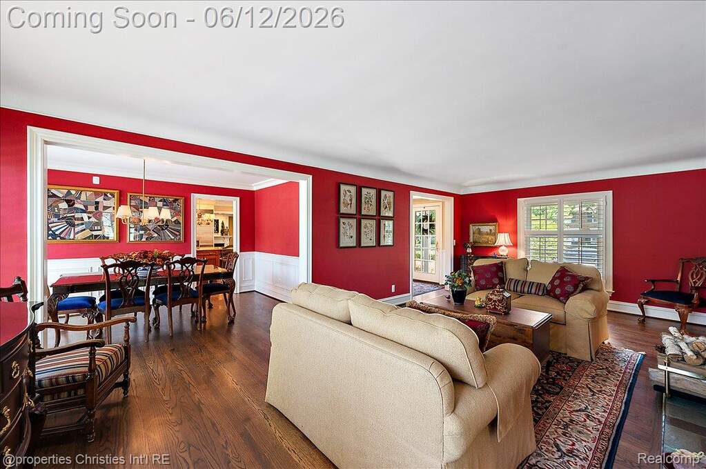 4 Bedroom Single Family Home/House's Image 7