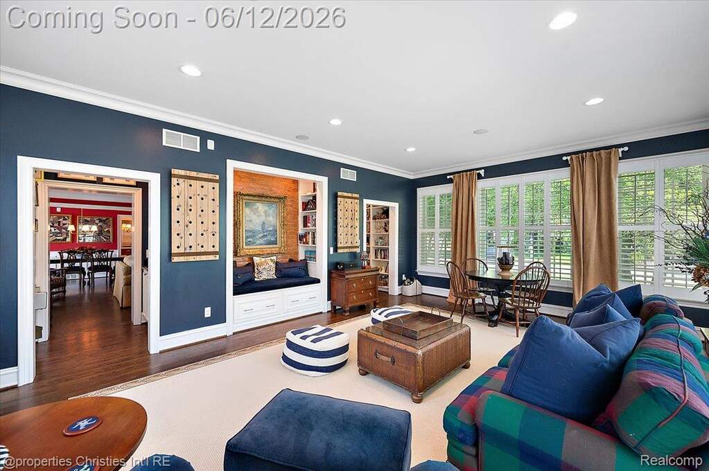 4 Bedroom Single Family Home/House's Image 12